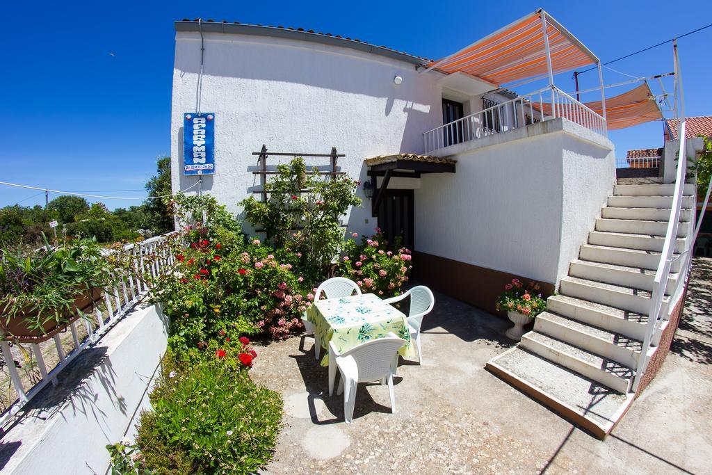 Apartments Stefanovski Paradiso Veli Lošinj Стая снимка